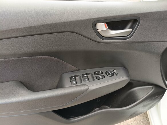 2018 Hyundai Solaris II, белый - вид 15
