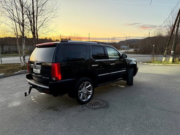 2011 Cadillac Escalade III, чёрный, 1955555 рублей - вид 4
