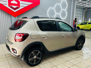2017 Renault Sandero Stepway II, бежевый, 1000000 рублей, вид 3