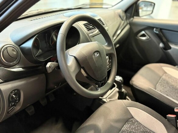 2026 Lada (ВАЗ) Granta Cross I Рестайлинг, чёрный, 1371000 рублей - вид 2