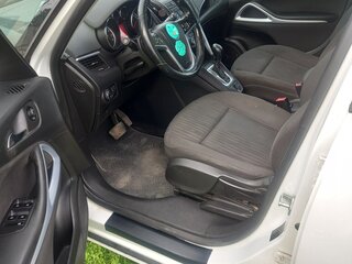 2013 Opel Zafira C, белый, 970000 рублей, вид 5