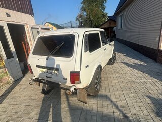 2004 Lada (ВАЗ) 2121 (4x4) I Рестайлинг, белый, 270000 рублей, вид 4