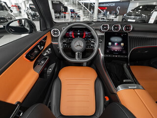 2025 Mercedes-Benz GLC 300 II (X254), чёрный, 9030000 рублей, вид 2