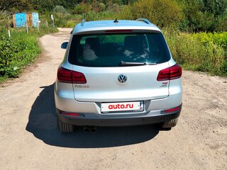2015 Volkswagen Tiguan I Рестайлинг, серебристый, 1350000 рублей, вид 4