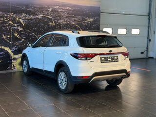 2020 Kia Rio X-Line IV, белый, 1400000 рублей, вид 4