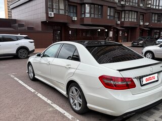 2010 Mercedes-Benz E-Класс 300 IV (W212, S212, C207), белый, 2050000 рублей, вид 4