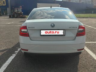 2018 Skoda Octavia III (A7) Рестайлинг, белый, 1270000 рублей, вид 5