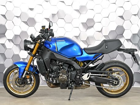 2023 Yamaha XSR900, синий, 999000 рублей, вид 4