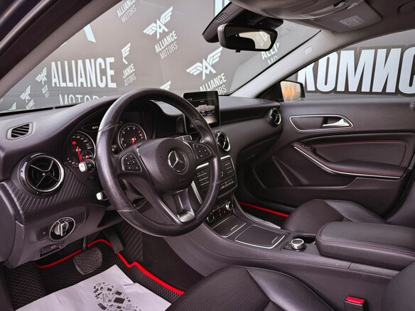 2019 Mercedes-Benz GLA 200 I (X156) Рестайлинг, синий, 1899000 рублей - вид 9