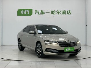 2022 Skoda Superb III Рестайлинг, золотистый, 2176000 рублей, вид 3
