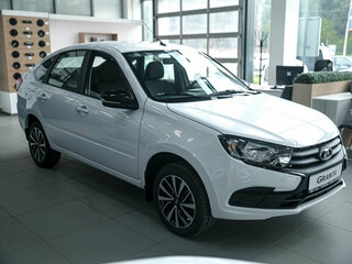 2026 Lada (ВАЗ) Granta I Рестайлинг, белый, 1205000 рублей, вид 5