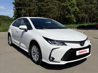 2022 Toyota Corolla XII (E210), белый, 2000000 рублей, вид 2