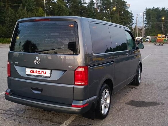 2016 Volkswagen Multivan T6, серый, 2900000 рублей - вид 3