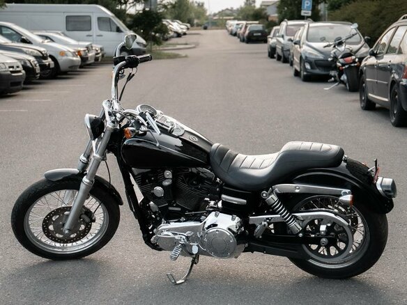 2013 Harley-Davidson Dyna Glide Custom, чёрный, 650000 рублей - вид 9