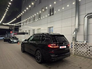 2022 BMW X7 M60i I (G07) Рестайлинг, чёрный, 13700000 рублей, вид 5