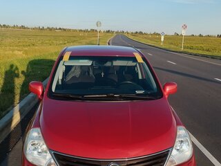 2012 Nissan Tiida I Рестайлинг, красный, 850000 рублей, вид 2