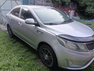 2013 Kia Rio III, серебристый, 750000 рублей, вид 1