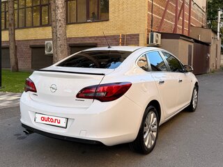 2013 Opel Astra J Рестайлинг, белый, 970000 рублей, вид 5
