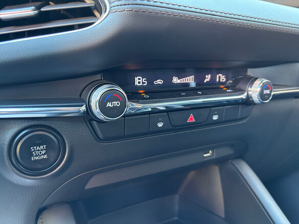 2025 Mazda 3 Axela IV (BP), белый, 2340000 рублей - вид 20