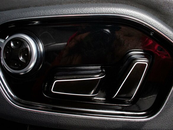 2015 Audi A8 Long III (D4) Рестайлинг, чёрный, 2629000 рублей - вид 17