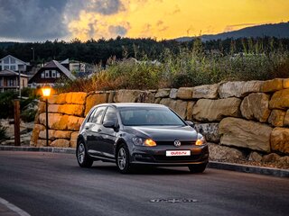 2014 Volkswagen Golf VII, серый, 1300000 рублей, вид 3