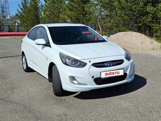 2012 Hyundai Solaris I, белый, 800000 рублей, вид 2