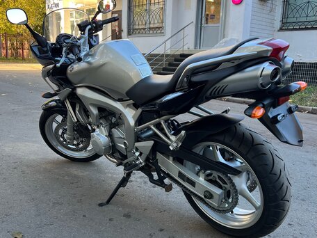 2004 Yamaha FZ6, серебристый, 445000 рублей, вид 3
