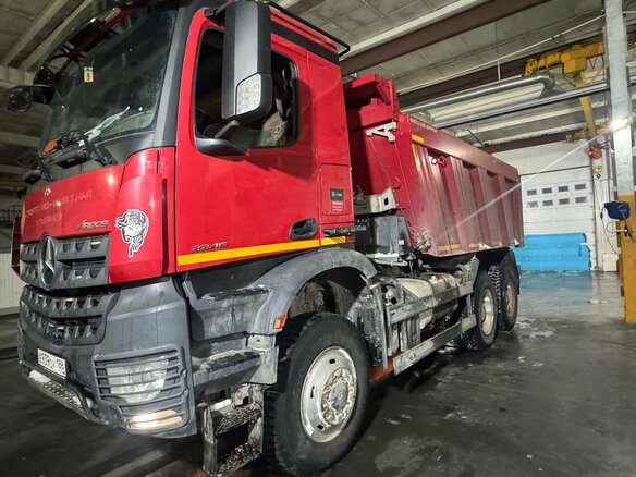 2020 Mercedes-Benz Arocs, пурпурный, 10000000 рублей - вид 8