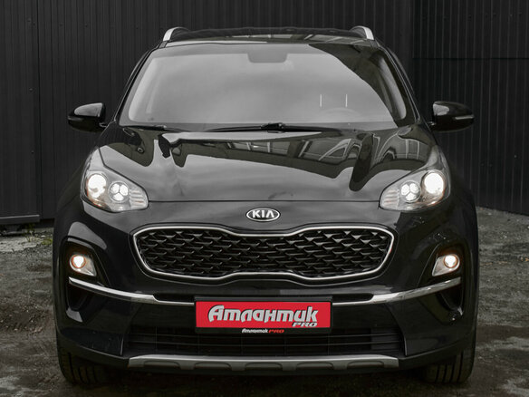 2018 Kia Sportage IV Рестайлинг, чёрный, 2340000 рублей - вид 2