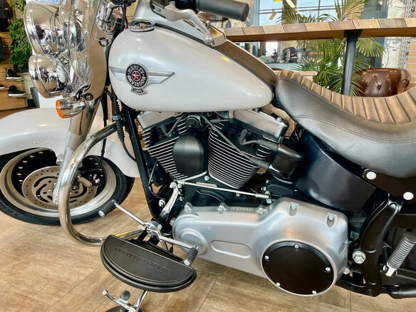 2011 Harley-Davidson Fat Boy, белый - вид 12