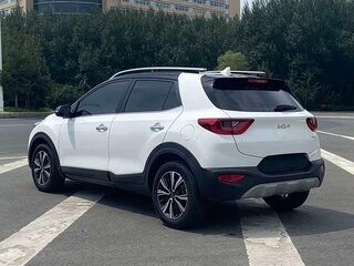 2021 Kia KX1, белый, 2000000 рублей, вид 3