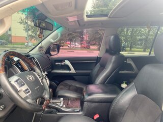 2013 Toyota Land Cruiser 200 Series Рестайлинг 1, чёрный, 3700000 рублей, вид 4