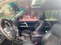 2013 Toyota Land Cruiser 200 Series Рестайлинг 1, чёрный, 3700000 рублей - вид 3