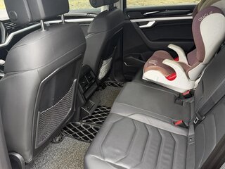 2021 Volkswagen Touareg III, чёрный, 5750000 рублей, вид 3