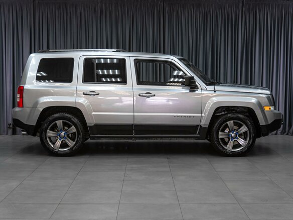 2015 Jeep Liberty (Patriot), серый - вид 4