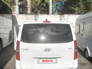 2018 Hyundai H-1 II Рестайлинг 2, белый, 2900000 рублей, вид 3