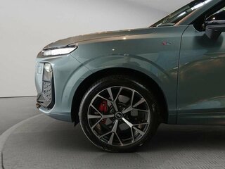 2025 Audi Q3 TFSI III (FJ), зелёный, 6675000 рублей, вид 5
