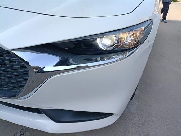 2023 Mazda 3 Axela IV (BP), белый, 1500100 рублей - вид 3