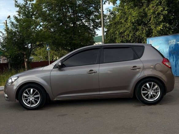 2011 Kia Ceed I Рестайлинг, бежевый, 700000 рублей - вид 6