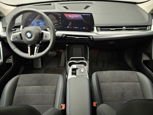 2026 BMW X1 25Li xDrive III (U11/U12), чёрный - вид 3