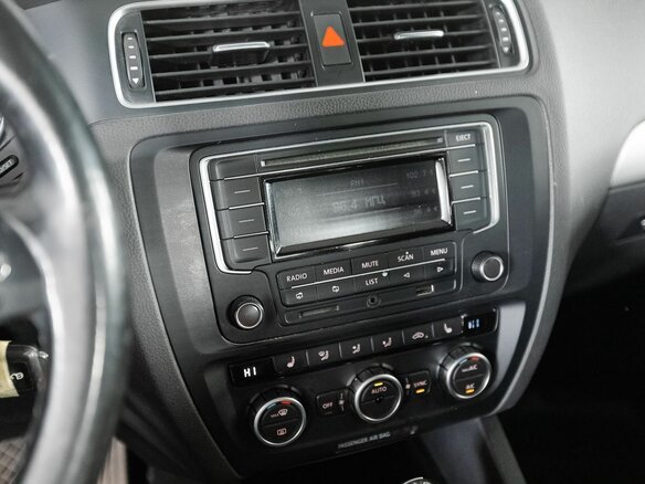 2013 Volkswagen Jetta VI, чёрный, 748000 рублей - вид 10
