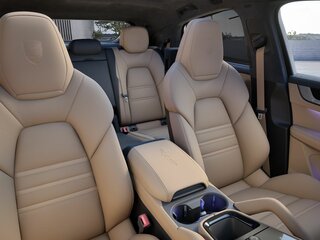2026 Porsche Cayenne GTS Coupé III Рестайлинг, синий, 27075000 рублей, вид 3