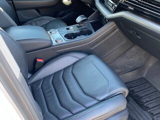 2018 Volkswagen Touareg III, белый, 3550000 рублей, вид 5