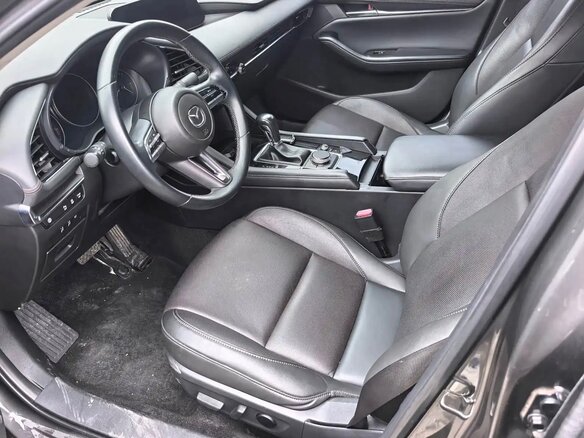 2022 Mazda 3 Axela IV (BP), серый, 1850000 рублей - вид 13