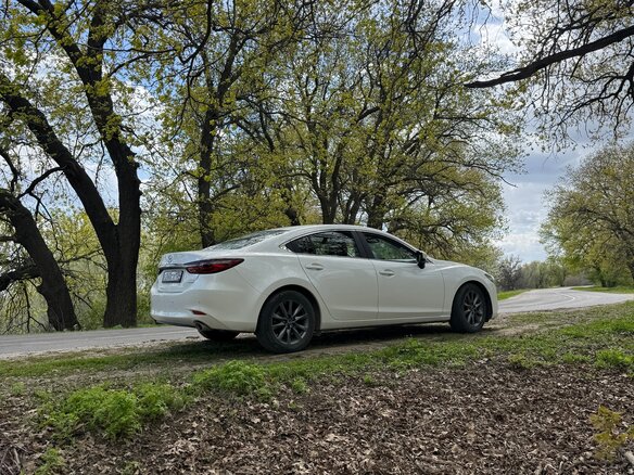 2019 Mazda 6 III (GJ) Рестайлинг 2, белый, 2200000 рублей - вид 4