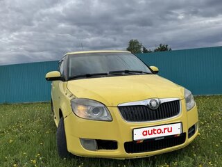 2010 Skoda Fabia II, жёлтый, 300000 рублей, вид 2