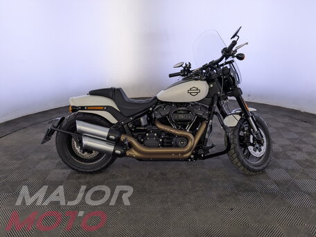 2019 Harley-Davidson Fat Bob, белый, 1749000 рублей, вид 1