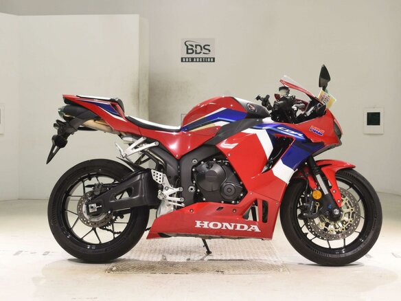 2021 Honda CBR 600RR, красный, 1199000 рублей - вид 1