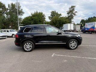 2013 Volkswagen Touareg II, чёрный, 2200000 рублей, вид 3