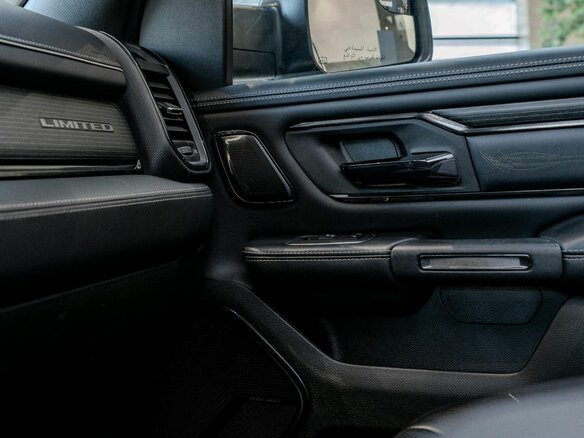 2023 Ram 1500 Crew Cab eTorque V, чёрный, 9500000 рублей - вид 31
